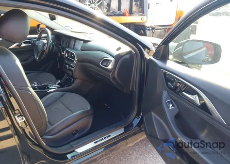 2018 Infiniti Qx30 Luxe z USA, uszkodzony, nr VIN SJKCH5CP8JA004981